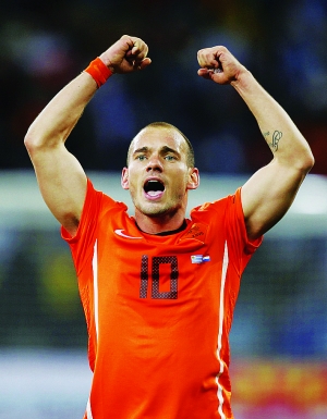 意大利杯倒计时，阿贾克斯清晨调整名单，细节引发关注，质疑声仍在，球探报告显示潜力(阿尔梅勒vs多德勒支半全场预测)