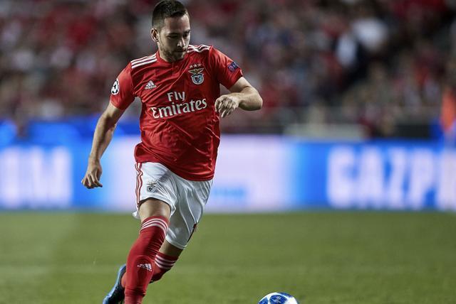 今晨阿斯顿维拉备战葡超，复出首秀细节曝光，更衣室稳定，细节决定成败(新世界狂欢艾斯特是1还是0)